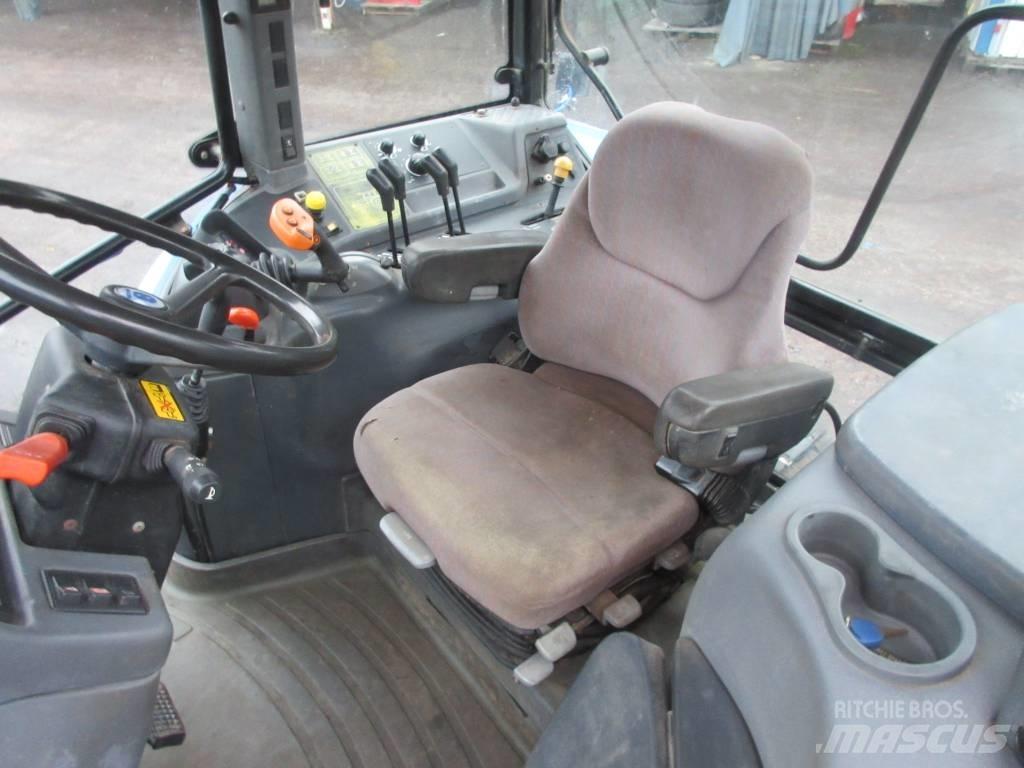New Holland TM 120 Tractoren