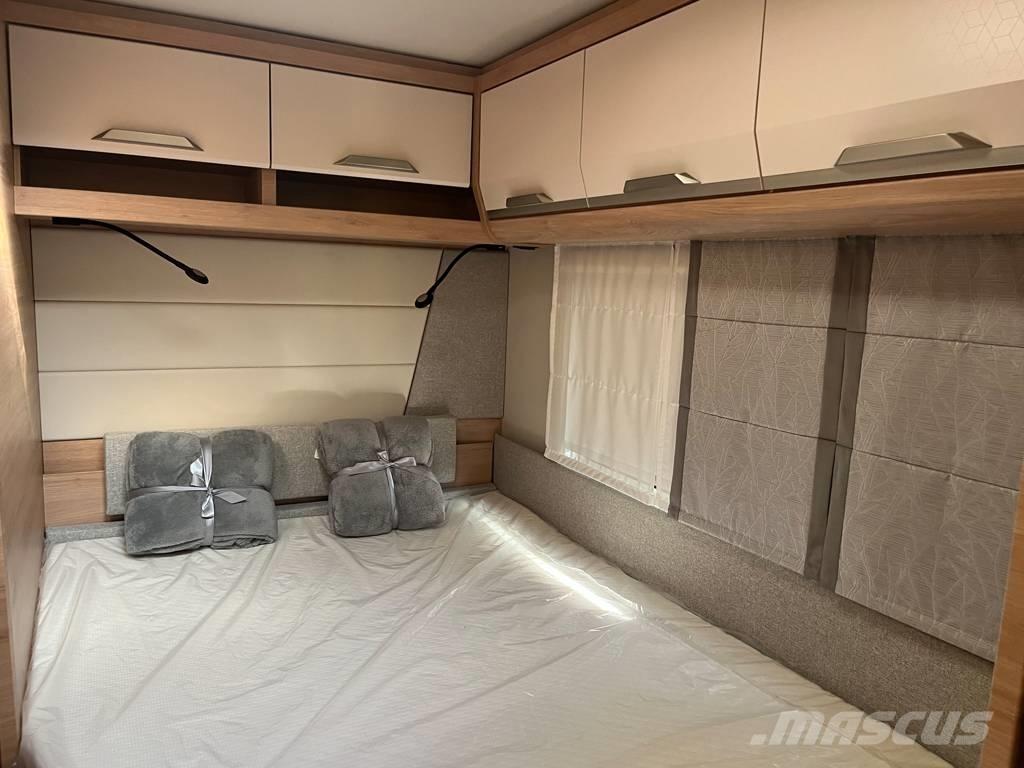 Knaus Südwind Kampeerwagens en caravans