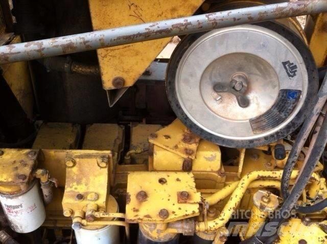 Komatsu d155a-3 Rupsdozers