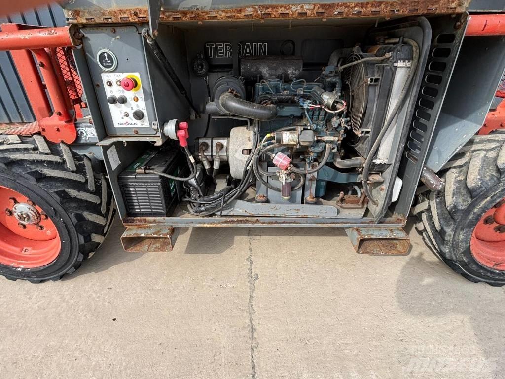 SkyJack SJ 6832 RT Schaarhoogwerkers