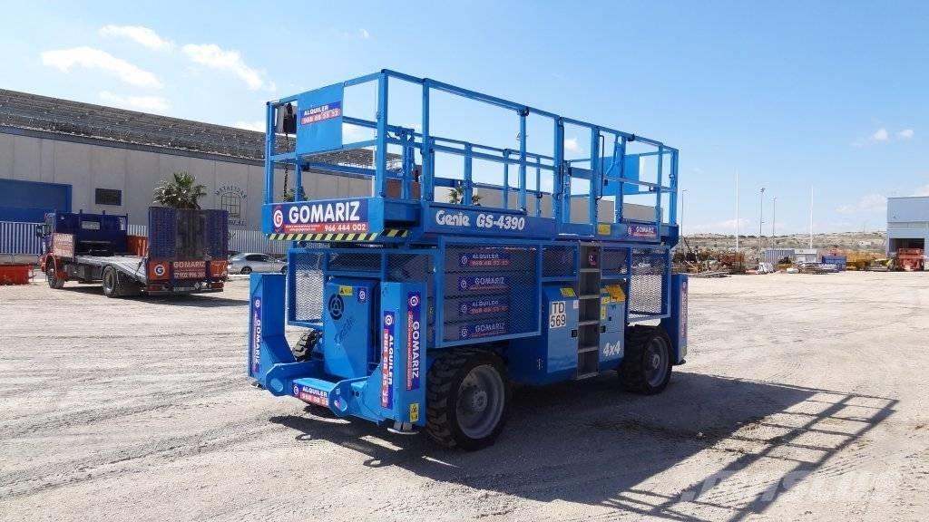 Genie GS 4390 RT Schaarhoogwerkers