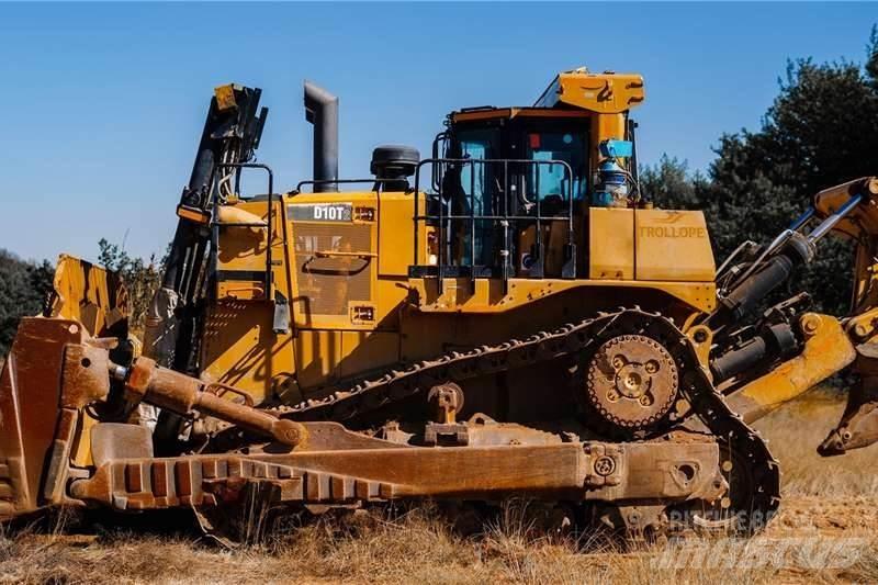 CAT D10T Rupsdozers