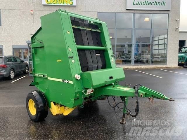 John Deere 550 Ronde-balenpersen