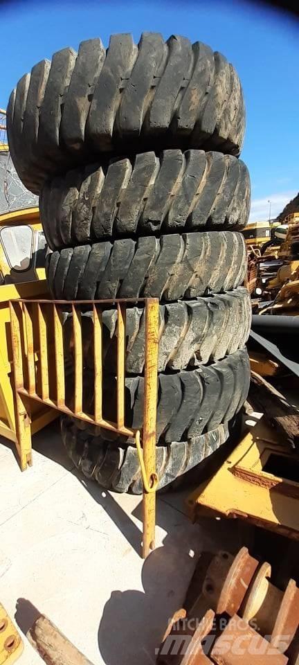 Goodyear 14.00-24 Banden, wielen en velgen