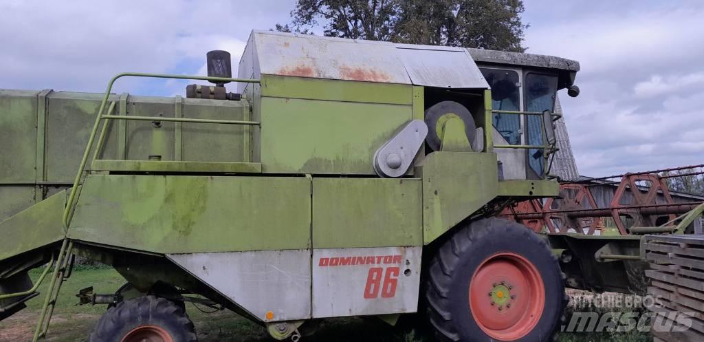 CLAAS Dominator 86 Maaidorsmachines