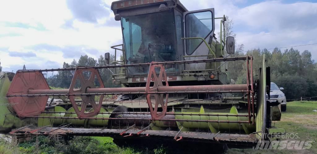 CLAAS Dominator 86 Maaidorsmachines