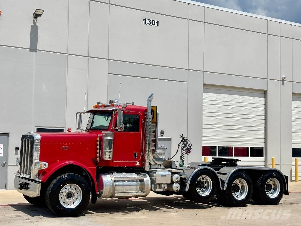 Peterbilt 388 Trekkers