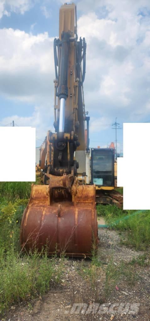 CAT 330 Rupsgraafmachines