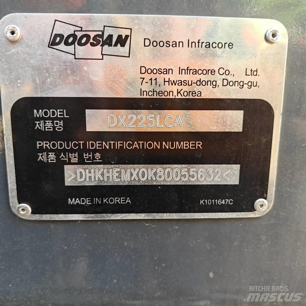Doosan DX 225 LCA Rupsgraafmachines