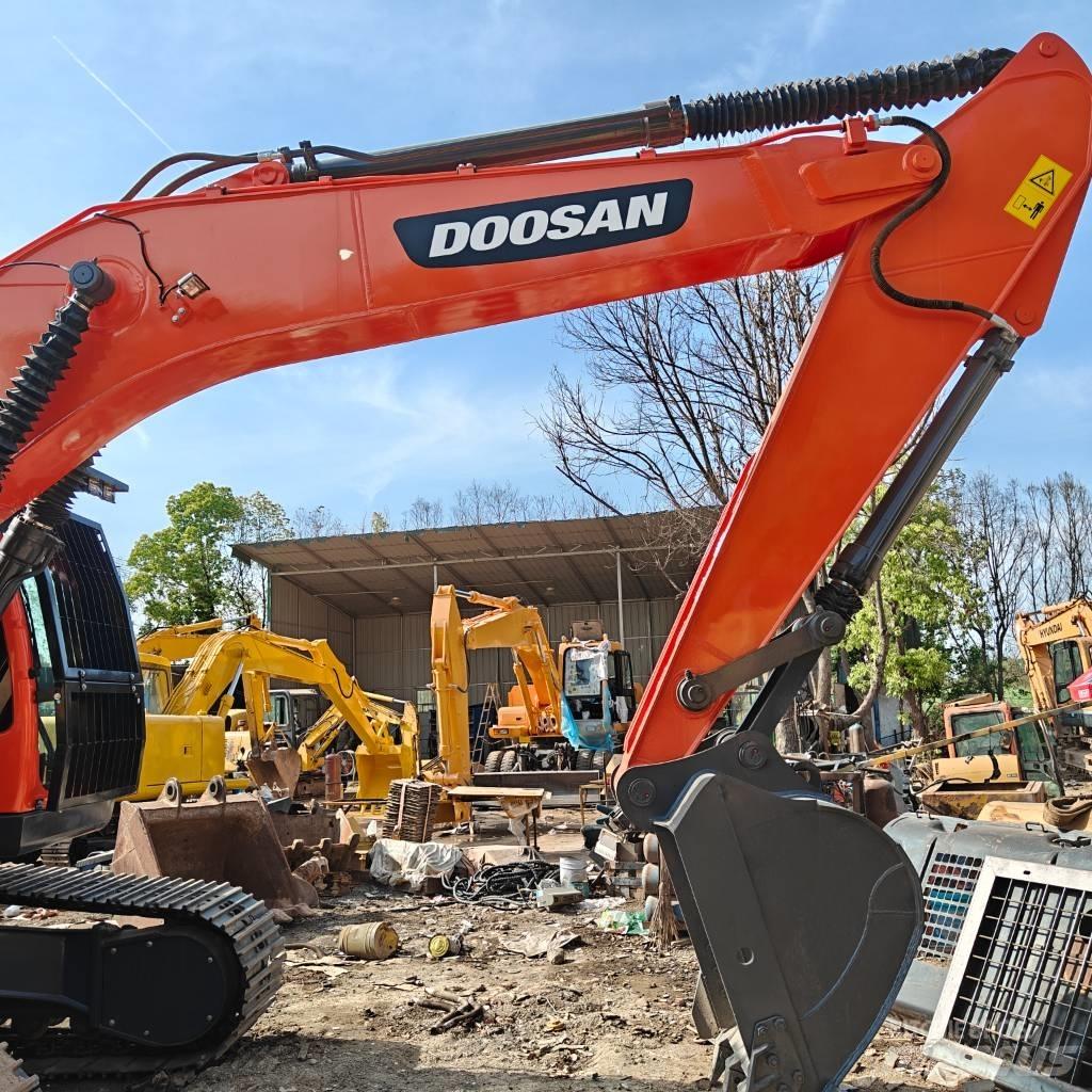 Doosan DX 225 LCA Rupsgraafmachines