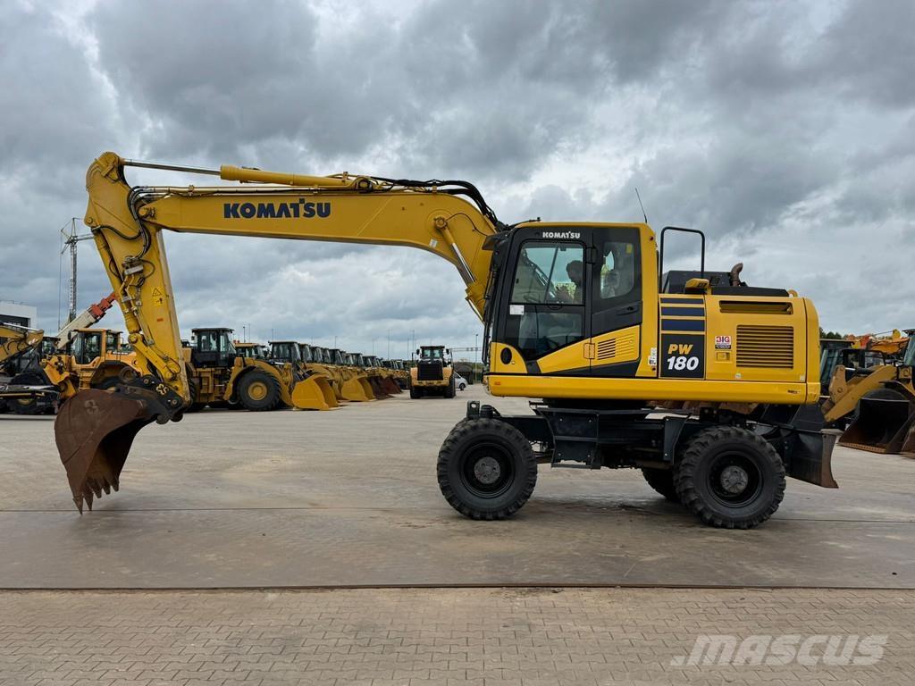 Komatsu PW180-11 Wielgraafmachines