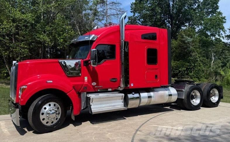 Kenworth W 990 Trekkers
