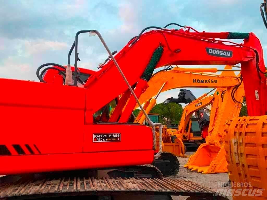Doosan DX 225 LC Rupsgraafmachines