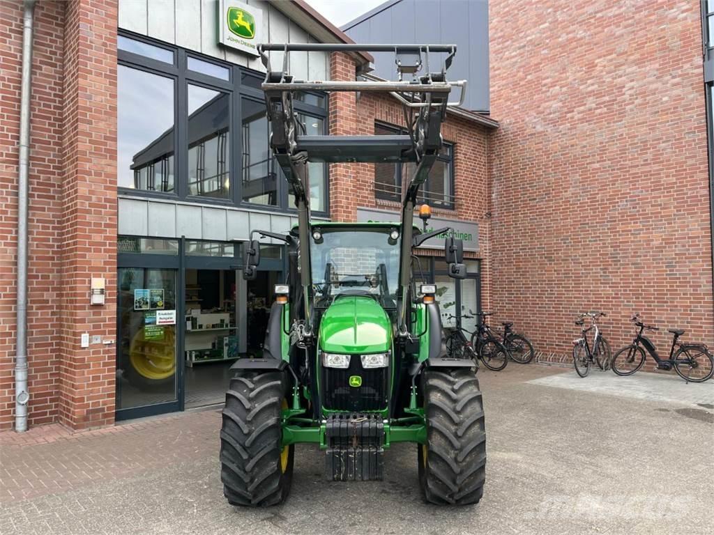 John Deere 5100M Tractoren
