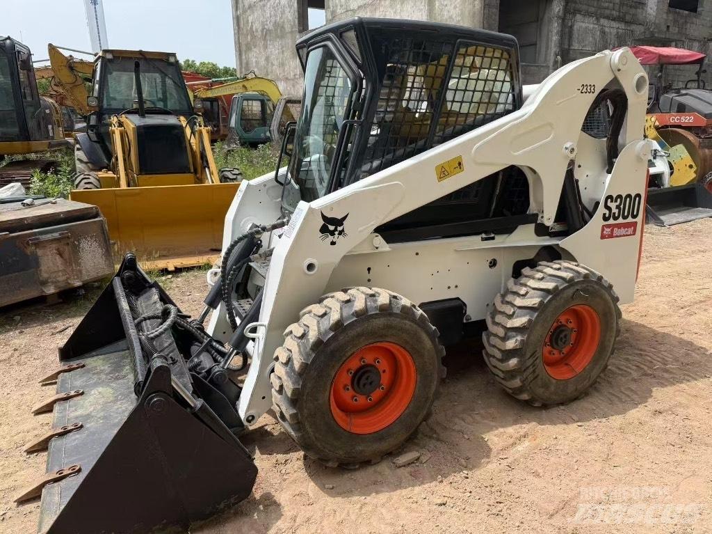 Bobcat S 300 Schrankladers