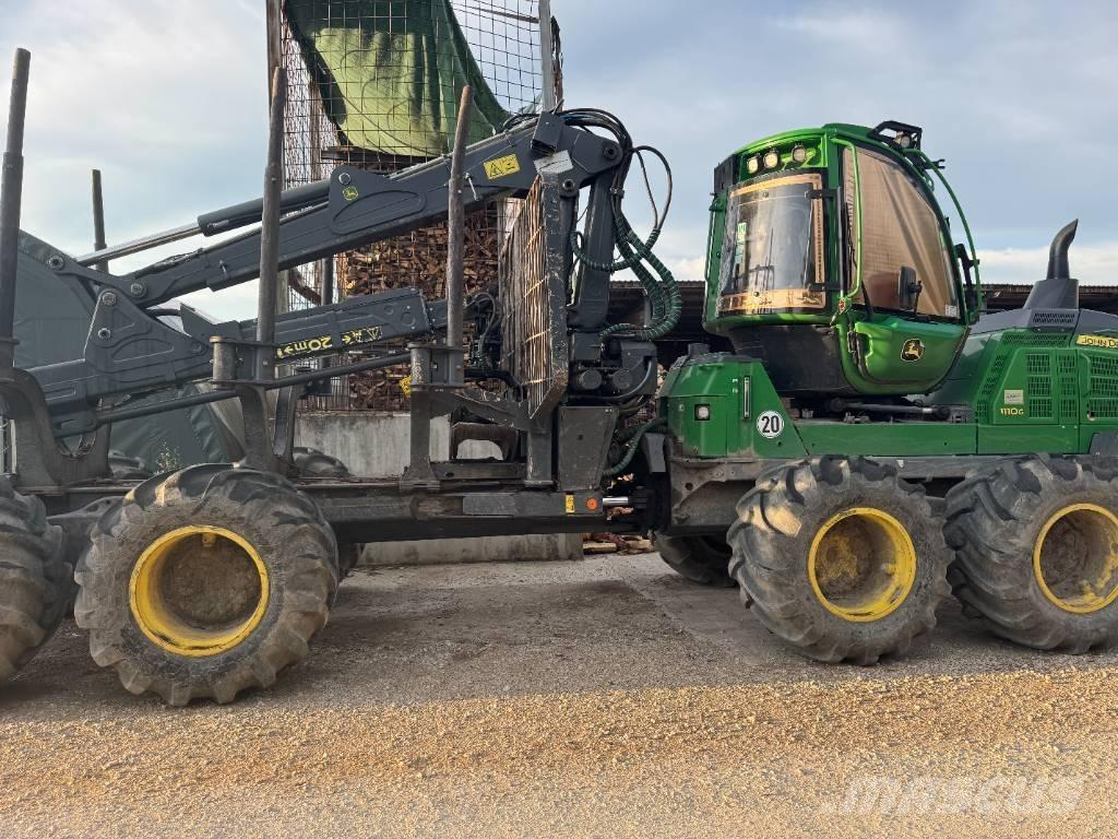 John Deere 1110 G Uitrijwagens