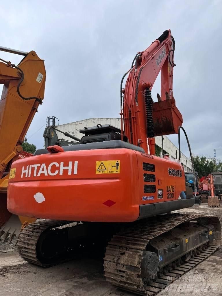 Hitachi ZX 200 Rupsgraafmachines
