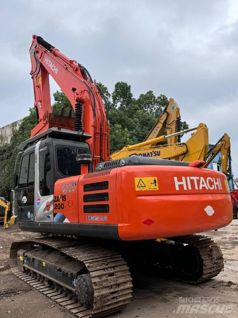 Hitachi ZX 200 Rupsgraafmachines