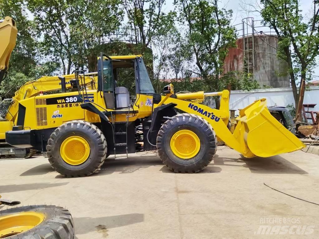 Komatsu WA 380 Wielladers