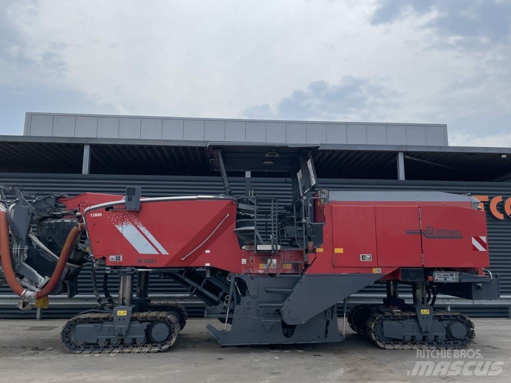 Wirtgen W 250 Asfaltfrezen
