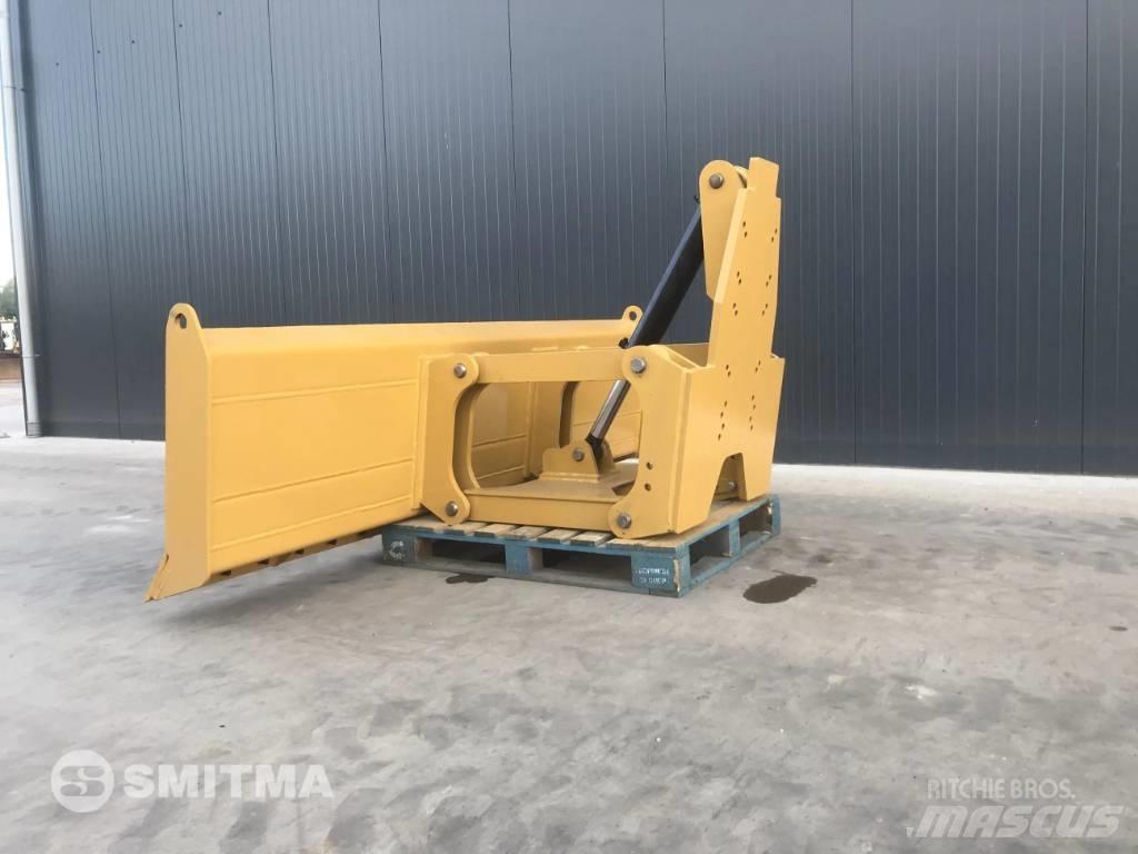 CAT 143H Bladen