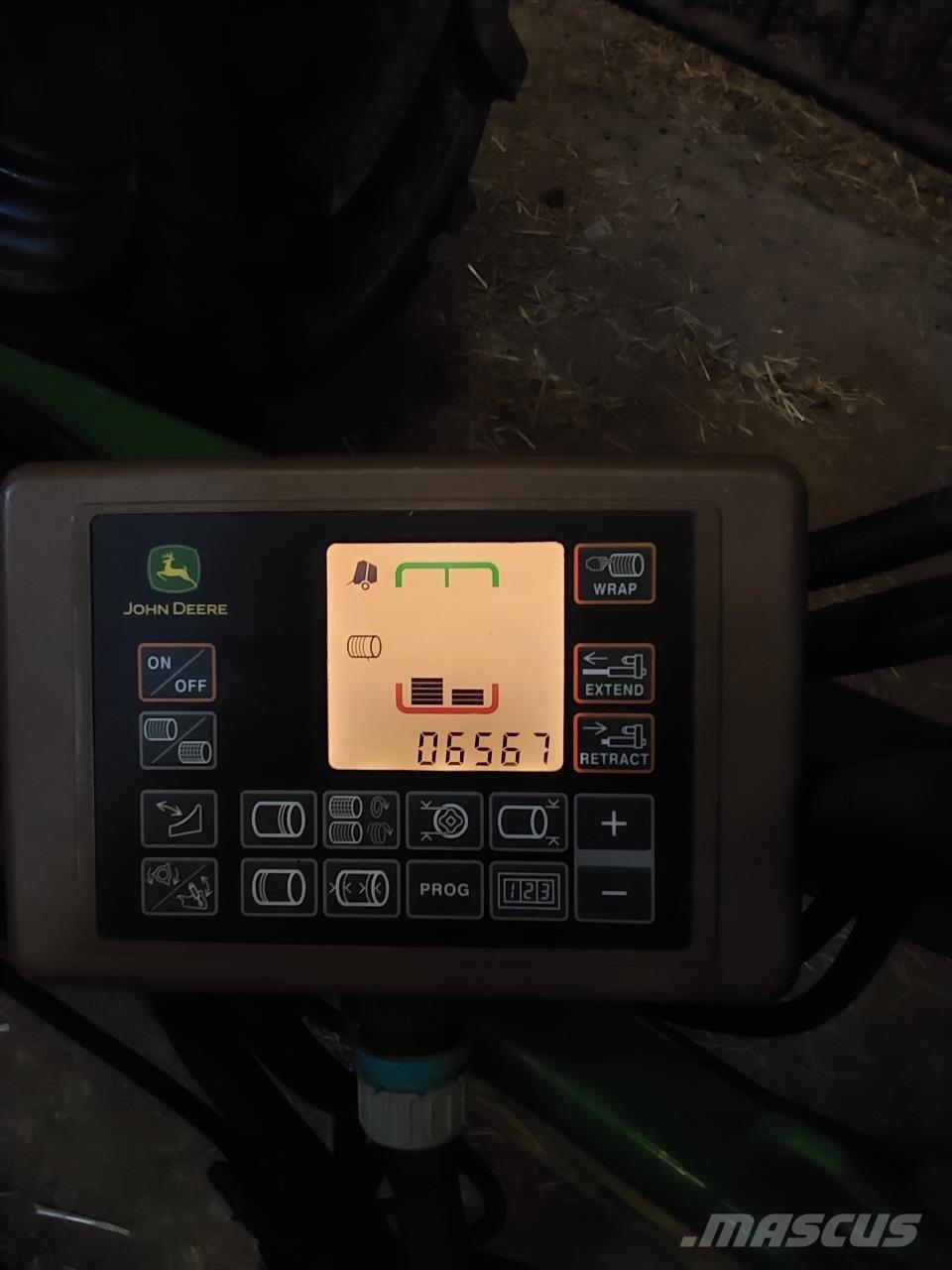 John Deere V 451 M Ronde-balenpersen