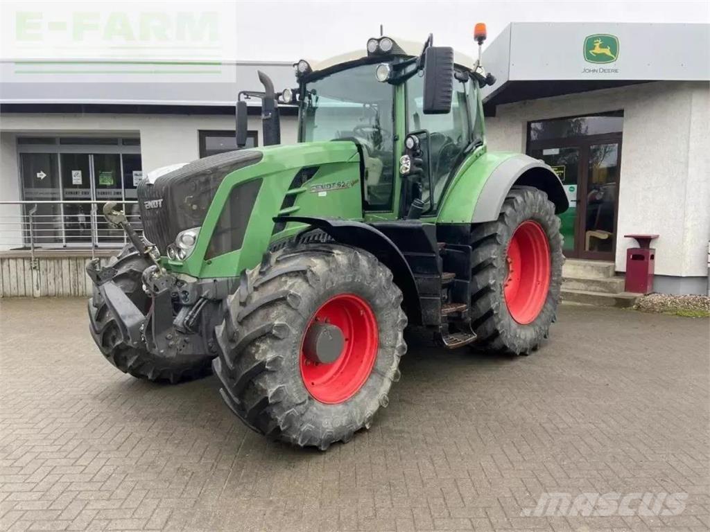 Fendt 826 Tractoren