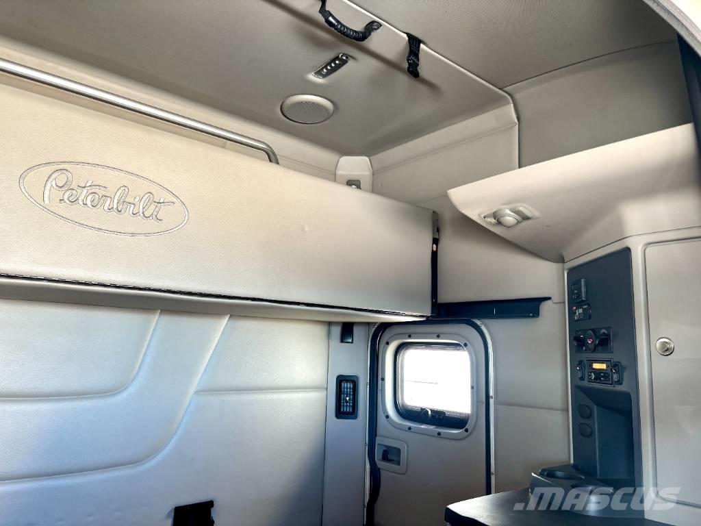 Peterbilt 567 Trekkers