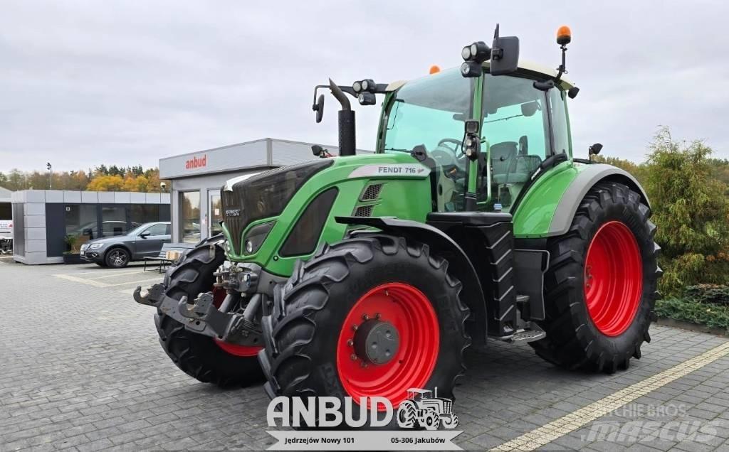 Fendt 716 Vario S4 Tractoren