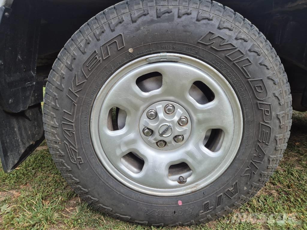 Nissan Navara Bestelwagens met open laadbak