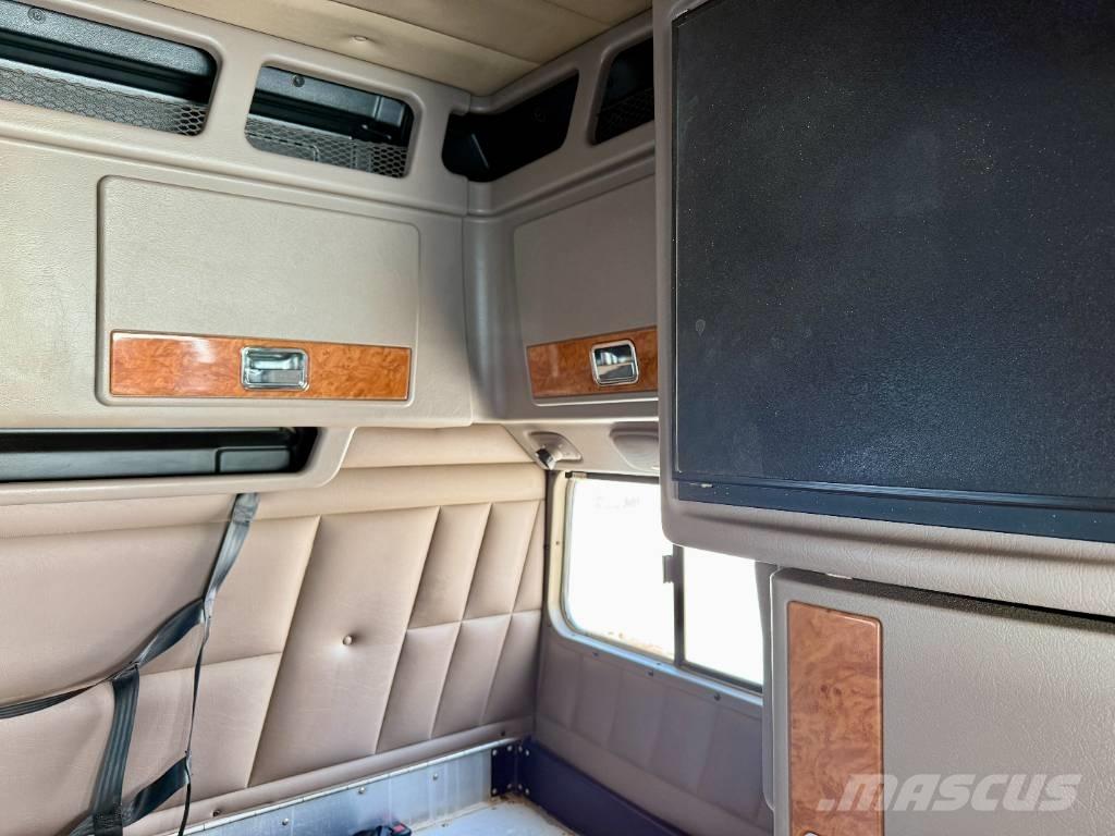 Peterbilt 379 Trekkers