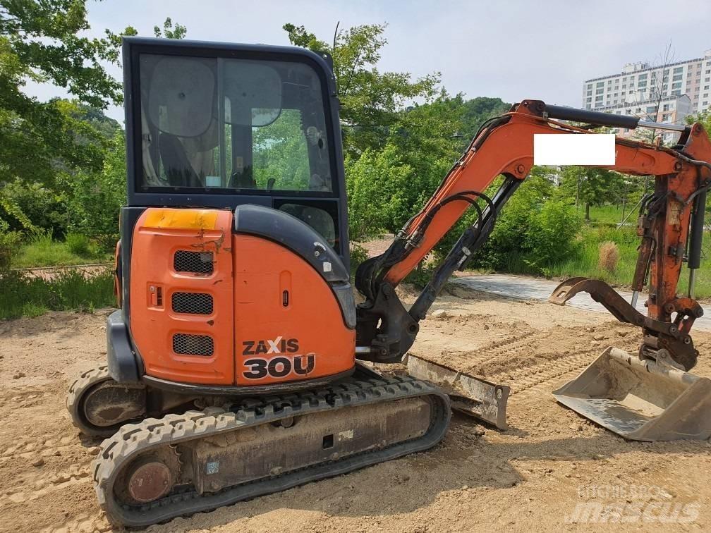 Hitachi ZX 30 Minigraafmachines < 7t