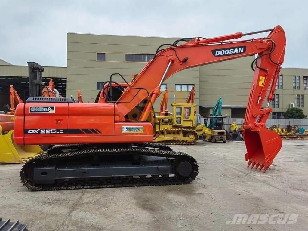 Doosan DX 225 LC Rupsgraafmachines