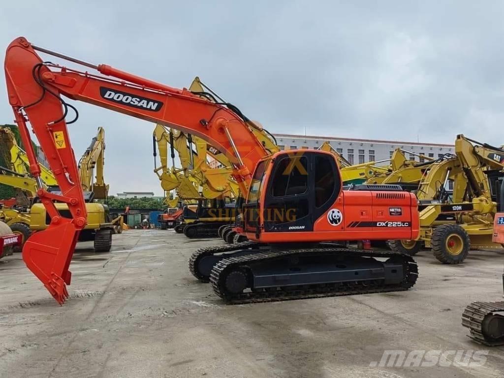 Doosan DX 225 LC Rupsgraafmachines