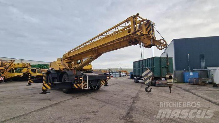 Tadano TR-400E Ruw terrein kranen