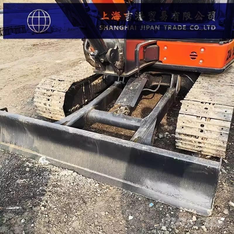 Hitachi ZX 55 Rupsgraafmachines