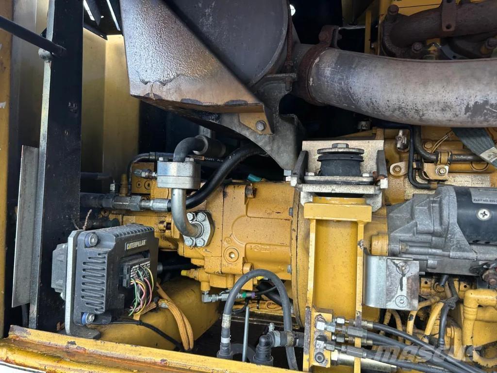 CAT M316D Wielgraafmachines