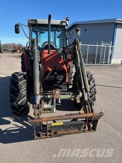 Massey Ferguson 4235 Tractoren