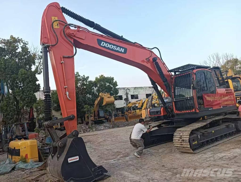 Doosan DX 225 LC Rupsgraafmachines