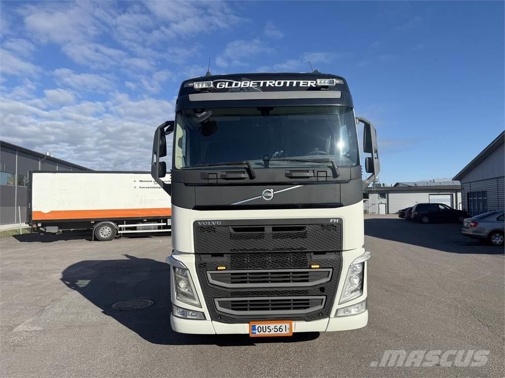 Volvo FH 500 8X4 Vrachtwagen met containersysteem