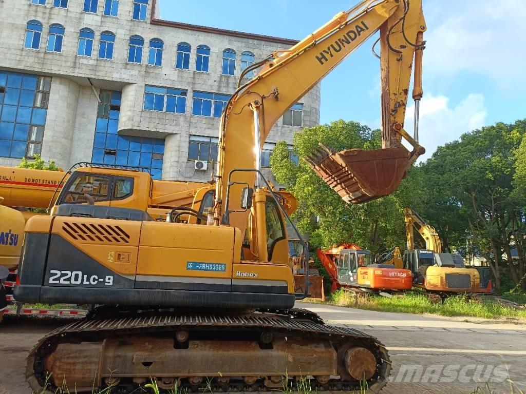Hyundai R220LC-9 Rupsgraafmachines