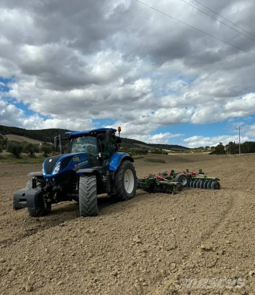 New Holland T 7.225 Tractoren
