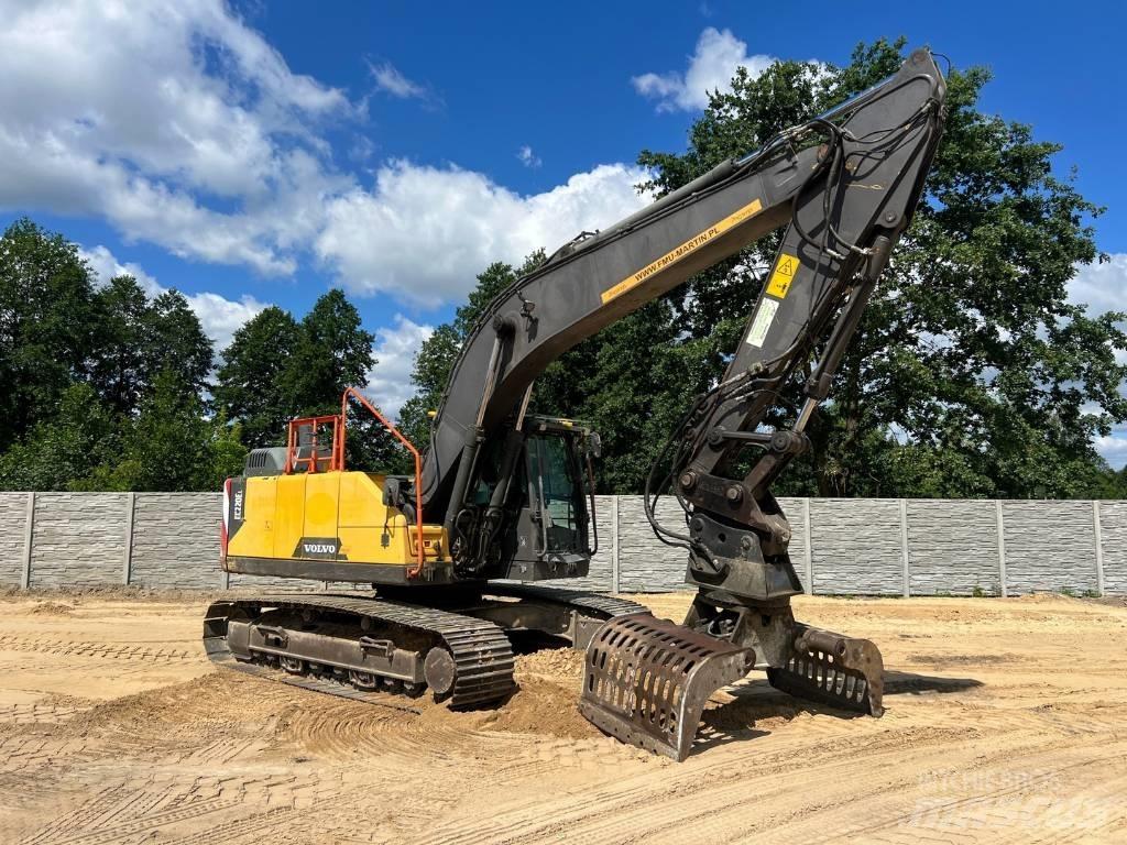 Volvo EC 220 DL Rupsgraafmachines