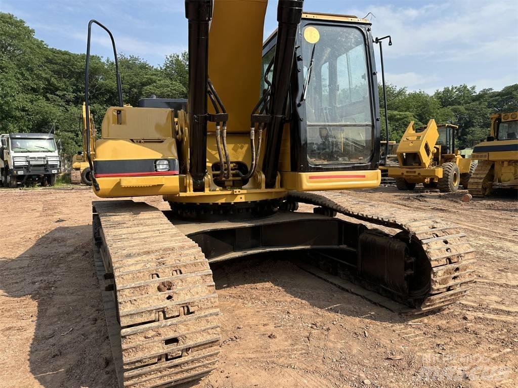 CAT 330 B L Rupsgraafmachines