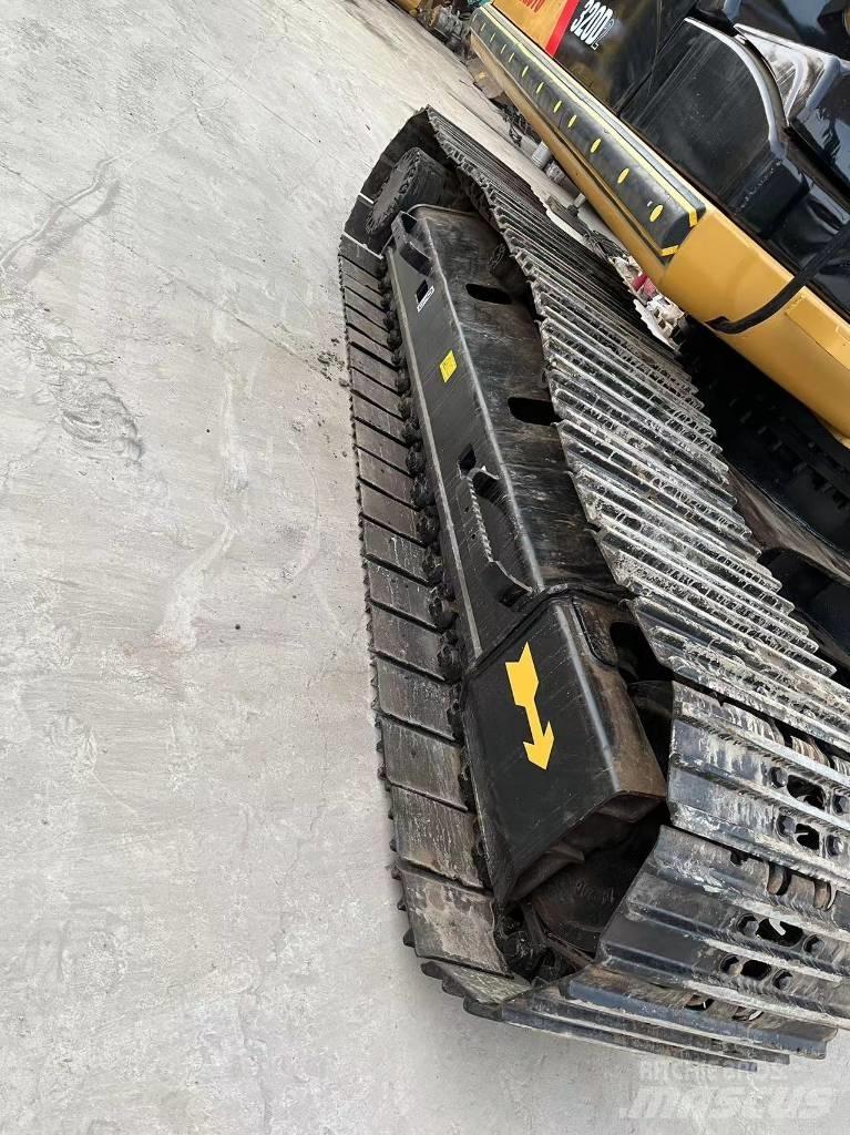 CAT 320 D L Rupsgraafmachines