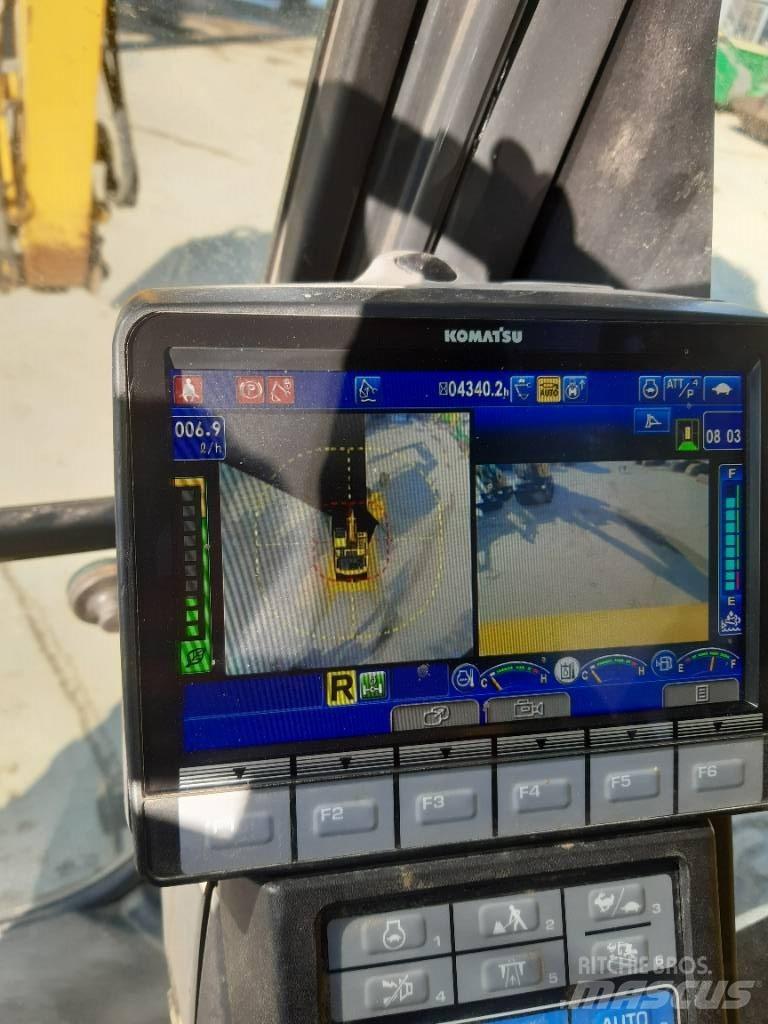 Komatsu PW180-11 Wielgraafmachines