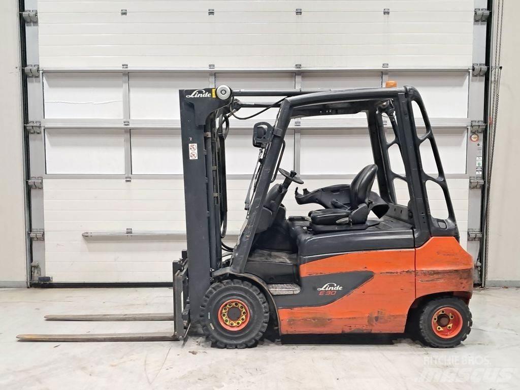 Linde E30-01 Elektrische heftrucks