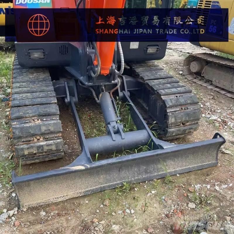 Doosan DH 60 Minigraafmachines < 7t