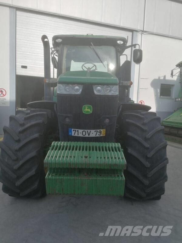 John Deere 7230 R Tractoren