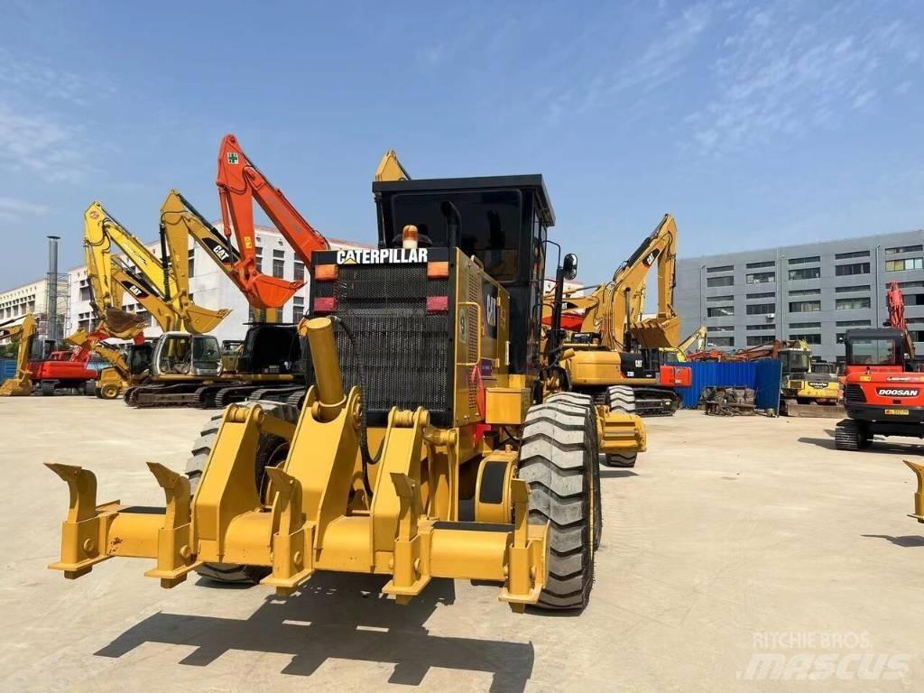 CAT 140 K Graders